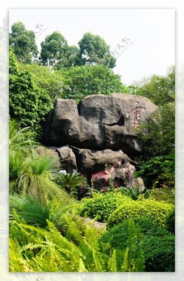 假山石雕的藝術(shù)與編號(hào)09037746素材的獨(dú)特魅力